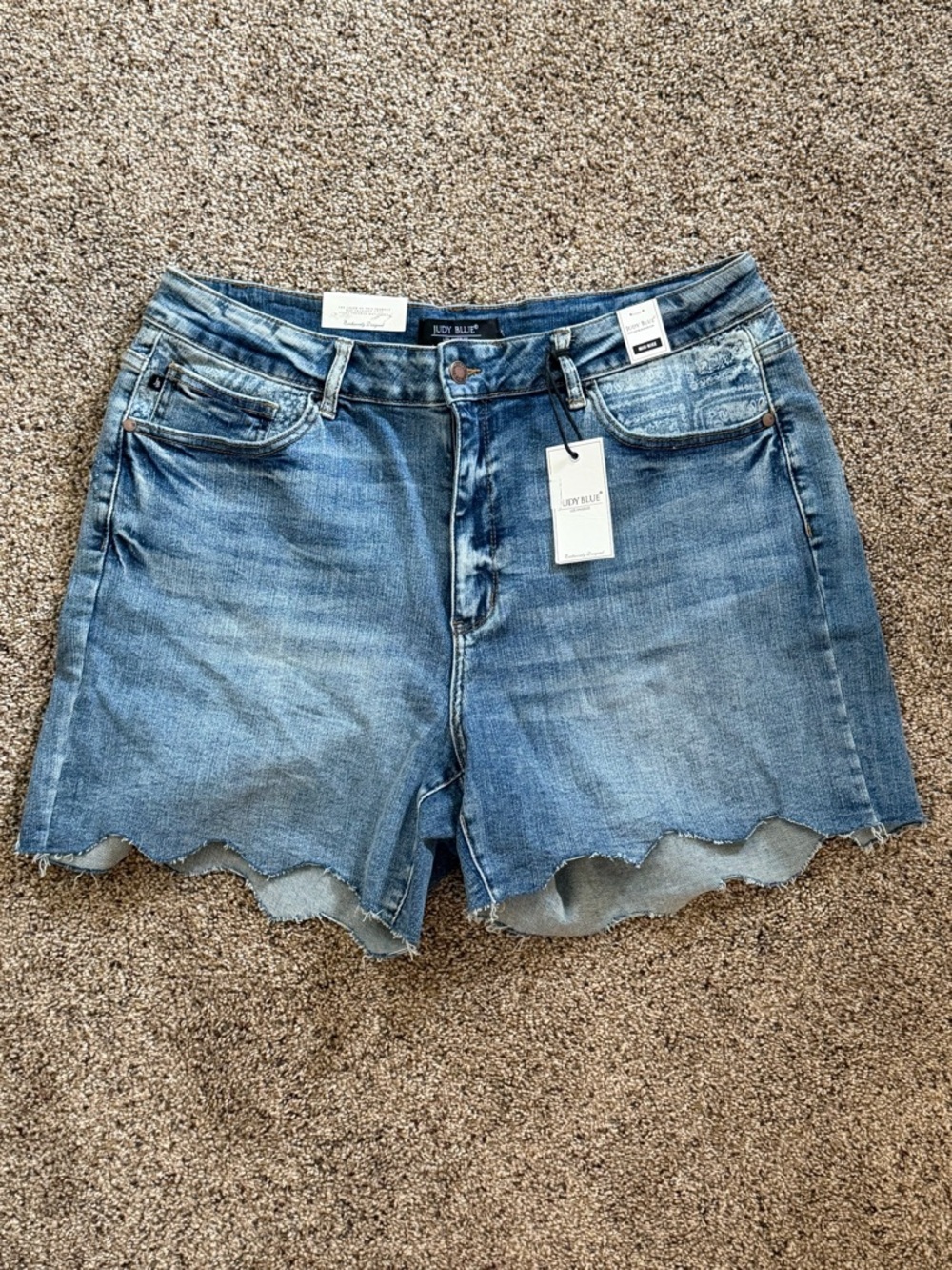 Judy Blue Women's Light Blue Scallop Hem Denim Shorts